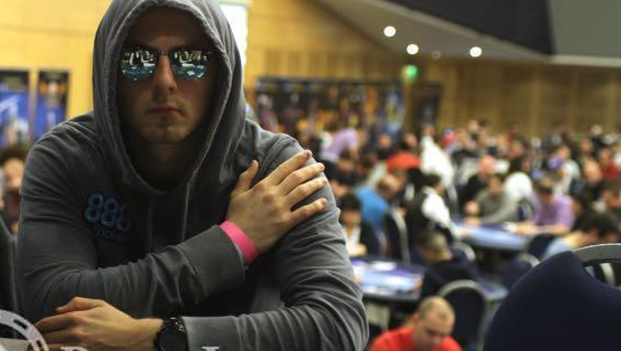 HHPOKER：体验免费德州扑克的乐趣
