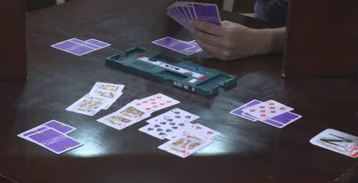 探索HHPoker888：在线扑克的终极指南