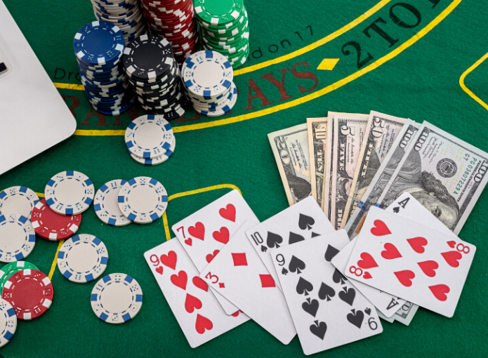 探索HHPOKER：德扑圈的盈利秘诀